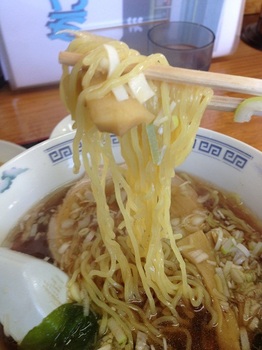 天宝　ラーメンの麺.JPG